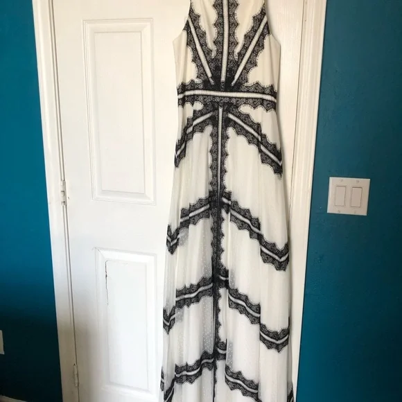 Aidan by Aidan mattox point D’esprit Gown White and black Size: 12 - Picture 3 of 7